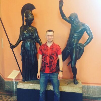  ,   Maksim, 31 ,   