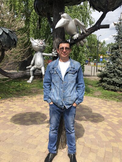  ,   Aleks, 49 ,   ,   