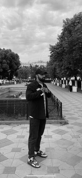  ,   Denis, 31 ,  