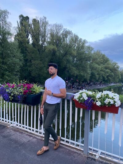  ,   Mustafa, 31 ,   ,   , c 
