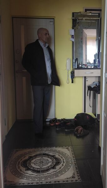  --,   Viktos, 49 ,   c 