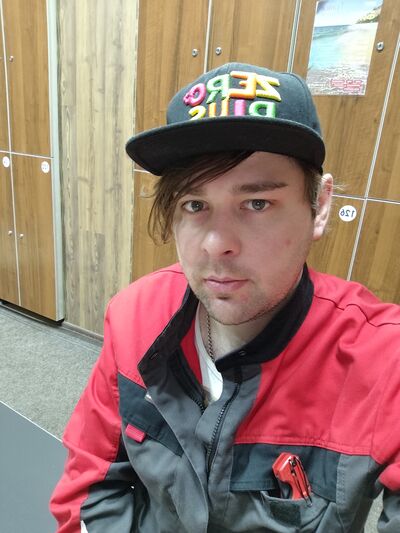  ,   Leonid, 32 ,   ,   