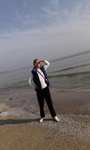  ,   Mihail, 38 ,   , 