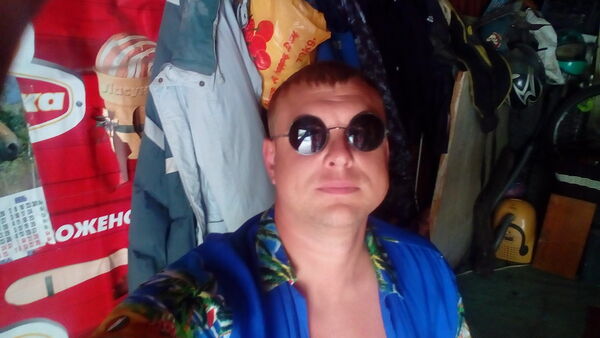  ,   Alex, 41 ,   
