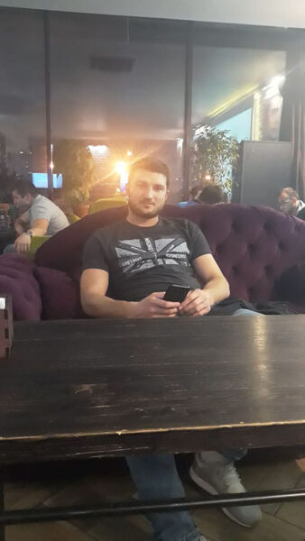  ,   Ali, 32 ,   ,   , c 