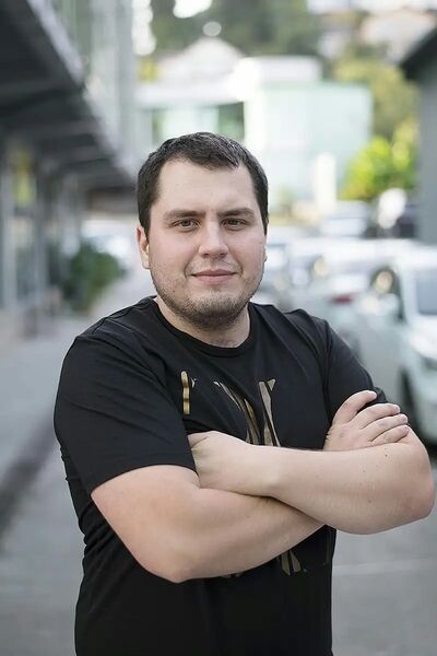  ,   Vladislav, 35 ,   ,   