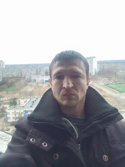  ,   Artem, 42 ,   ,   