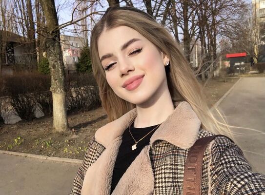  ,   Emilia, 21 ,   ,   