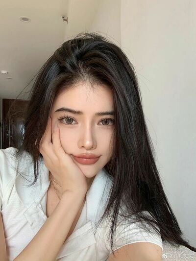  ,   Romanna, 22 ,   ,   