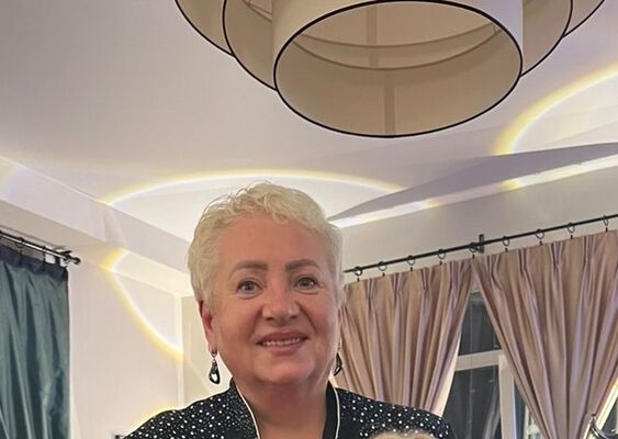  ,   Tatiana, 70 ,   c 