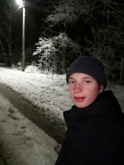  ,   Sasha, 19 ,   ,   