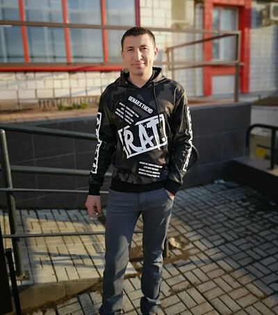  ,   Albert, 33 ,   ,   