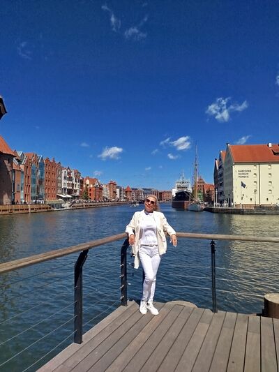  ,   Yuliia, 46 ,   ,   , c 