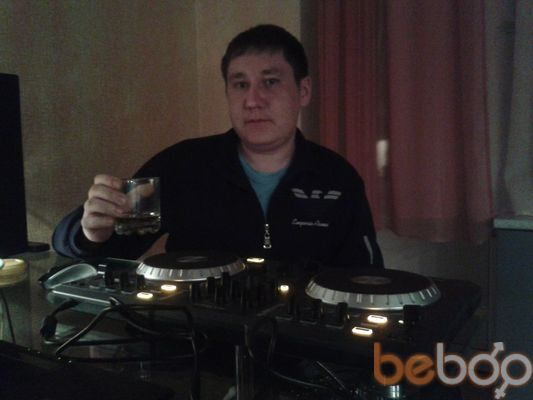  1672725  Aleksei, 38 ,    