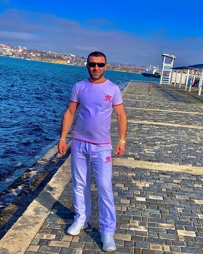  ,   Hambardzum, 35 ,     