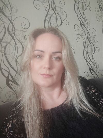  ,   Anna, 39 ,   