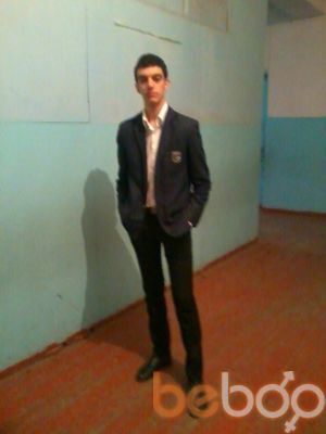  ,   Elvin, 32 ,   