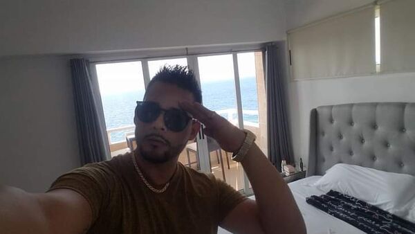  --,   Milton, 32 ,   ,   