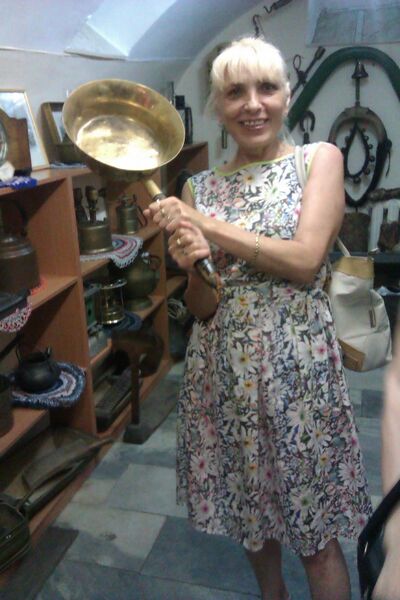  ,   Nina, 66 ,  