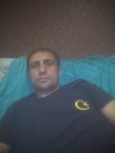  ,   Salim, 33 ,   ,   