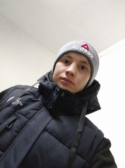  ,   Viktor, 26 ,   ,   