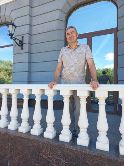  ,   Alexander, 62 ,   c 