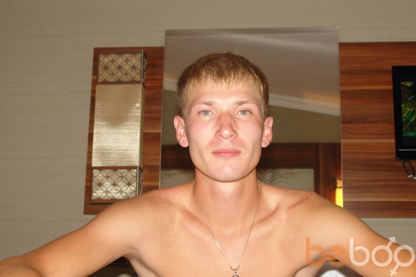  ,   Maxim, 39 ,  