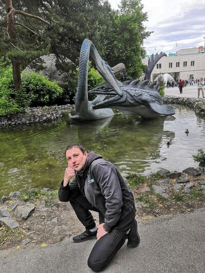  ,   Denis, 41 ,     , c , 