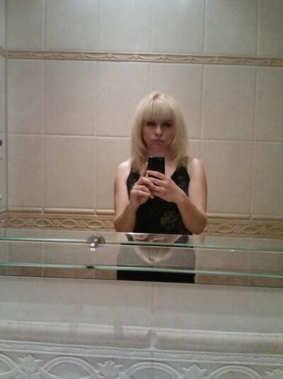  ,   Nika, 43 ,  
