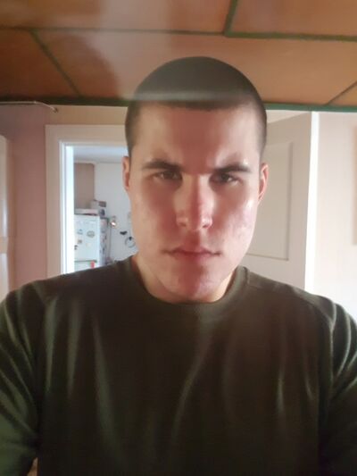  ,   Tom, 21 ,   ,   