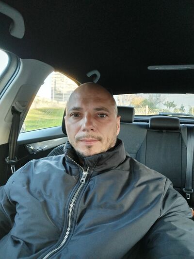  ,   Igor, 37 ,   ,   
