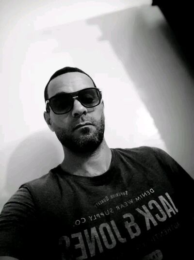  ,   Mehdi, 24 ,   ,   