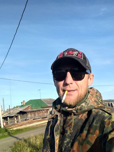  ,   Viktor, 49 ,   ,   , c , 
