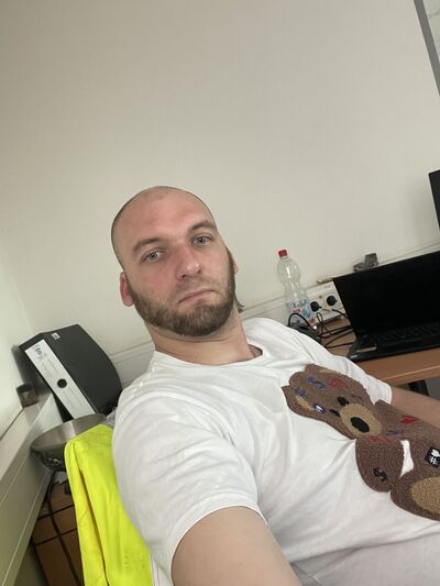 ,   Alex, 35 ,   ,   , c 