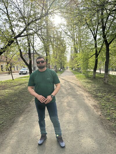  ,   Marat, 35 ,   ,   