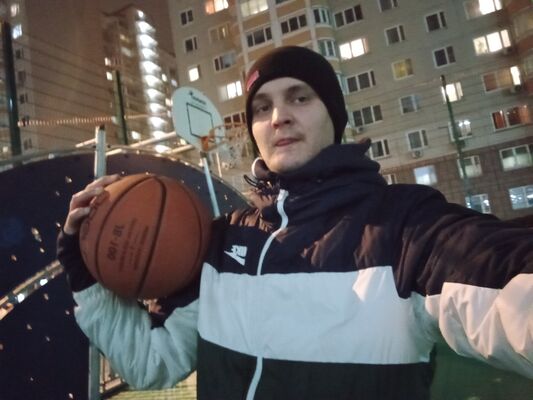  ,   Alexander, 32 ,   ,   