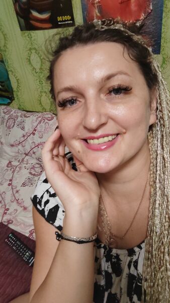  ,   Roxie, 35 ,   ,   , c , 