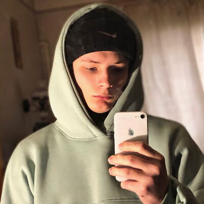  ,   Mikhail, 23 ,   ,   