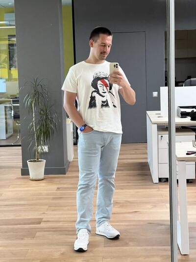  ,   Ivan, 28 ,   ,   