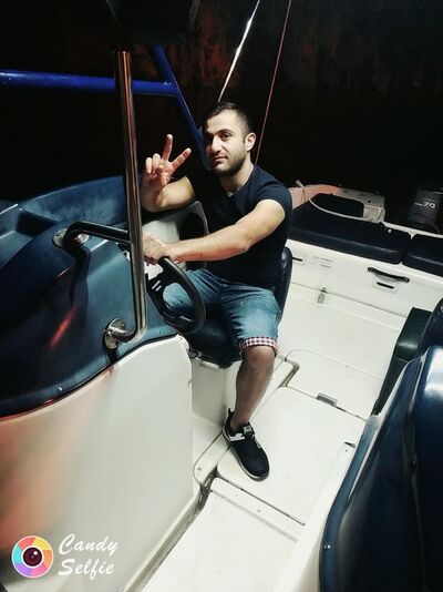  ,   Andro, 31 ,     