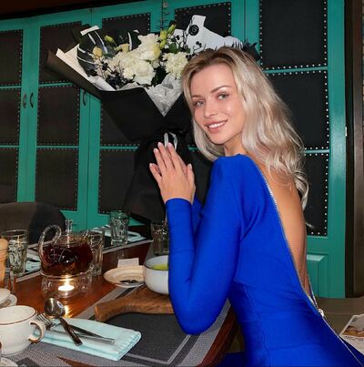  ,   Lena, 23 ,   ,   