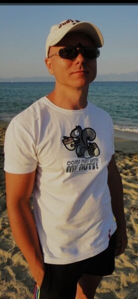  ,   Armen, 45 ,   ,   