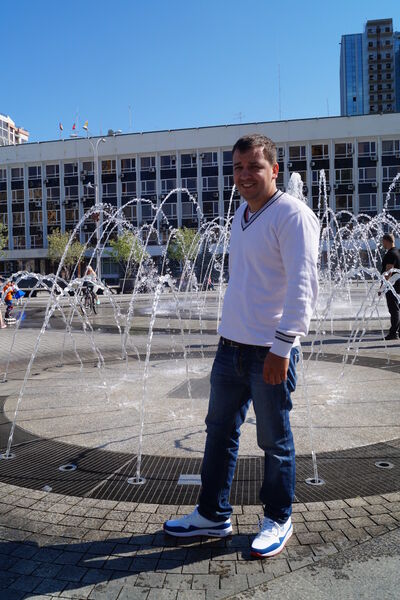  ,   Alex, 39 ,   