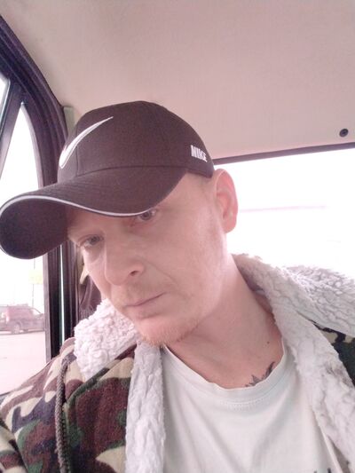  ,   Alex, 37 ,   ,   