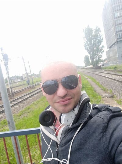  ,   Andrei, 31 ,   ,   , c 