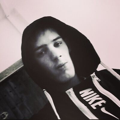  ,   Zhenek, 27 ,   c , 