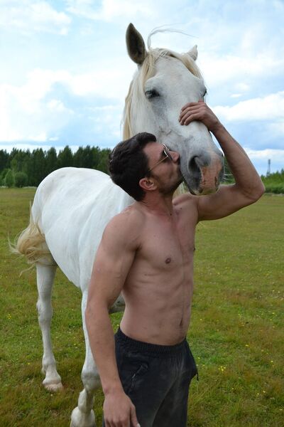  ,   Ivan, 34 ,   
