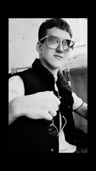  ,   Tudor, 21 ,   ,   