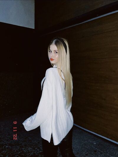  ,   Emilia, 21 ,   ,   