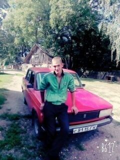  8951475  Valentin, 29 ,    